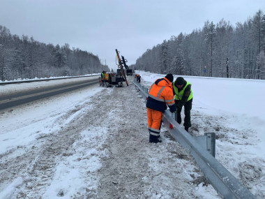 Устройство металлического барьерного ограждения на объекте: «Капитальный ремонт автомобильной дороги Р-242 Пермь - Екатеринбург км 187+000 - км 232+000, км 276+000 - км 301+000, км 301+000 - км 326+000 в Свердловской области» 52