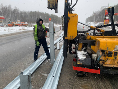 Устройство металлического барьерного ограждения на объекте: «Капитальный ремонт автомобильной дороги Р-242 Пермь - Екатеринбург км 187+000 - км 232+000, км 276+000 - км 301+000, км 301+000 - км 326+000 в Свердловской области» 35