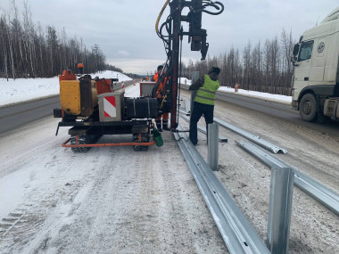 Устройство металлического барьерного ограждения на объекте: «Капитальный ремонт автомобильной дороги Р-242 Пермь - Екатеринбург км 187+000 - км 232+000, км 276+000 - км 301+000, км 301+000 - км 326+000 в Свердловской области» 39