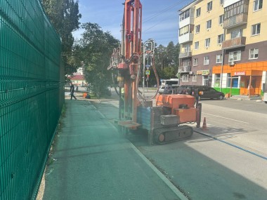 Установка ограничивающих металлических пешеходных ограждений в городском округе Верхняя Пышма 30