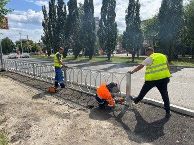 Установка ограничивающих металлических пешеходных ограждений в городском округе Верхняя Пышма 32