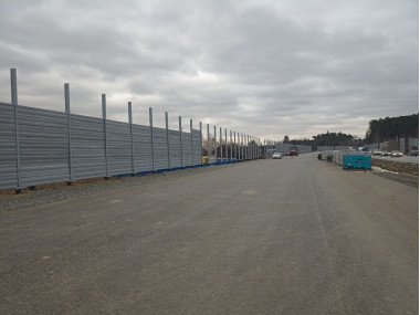 Выполнение работ по устройству шумозащитных экранов и металлического барьерного ограждения на объекте: «Реконструкция автомобильной дороги вокруг г. Екатеринбурга на участке Семь Ключей – Большой Исток». 